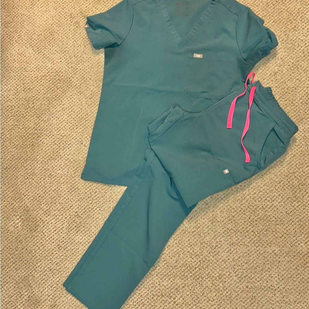 FIGS Scrub Set with Pink Accents
